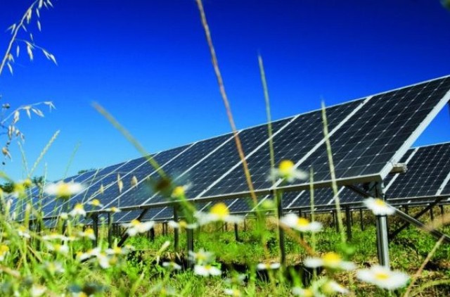 istock_000006532086small_solar