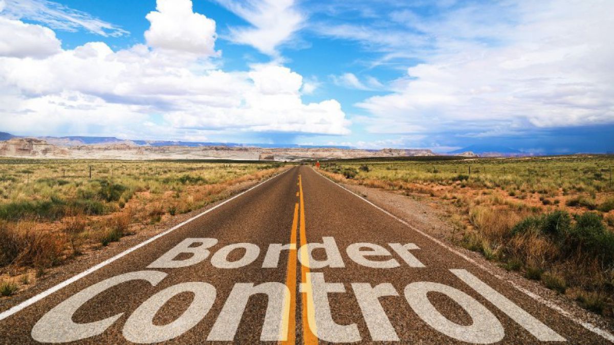 pixabay___border-control-2474151_1920