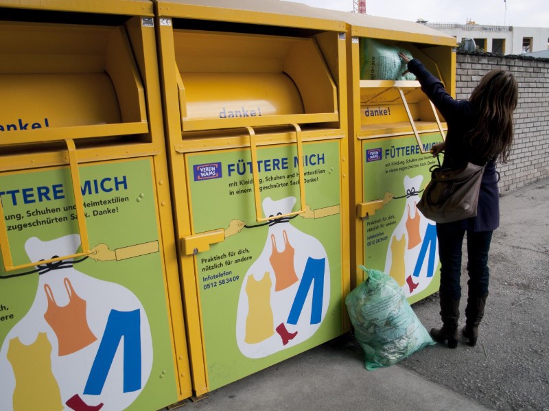 wamscontainer_mpreis_befuellen_andreasstoegerer_