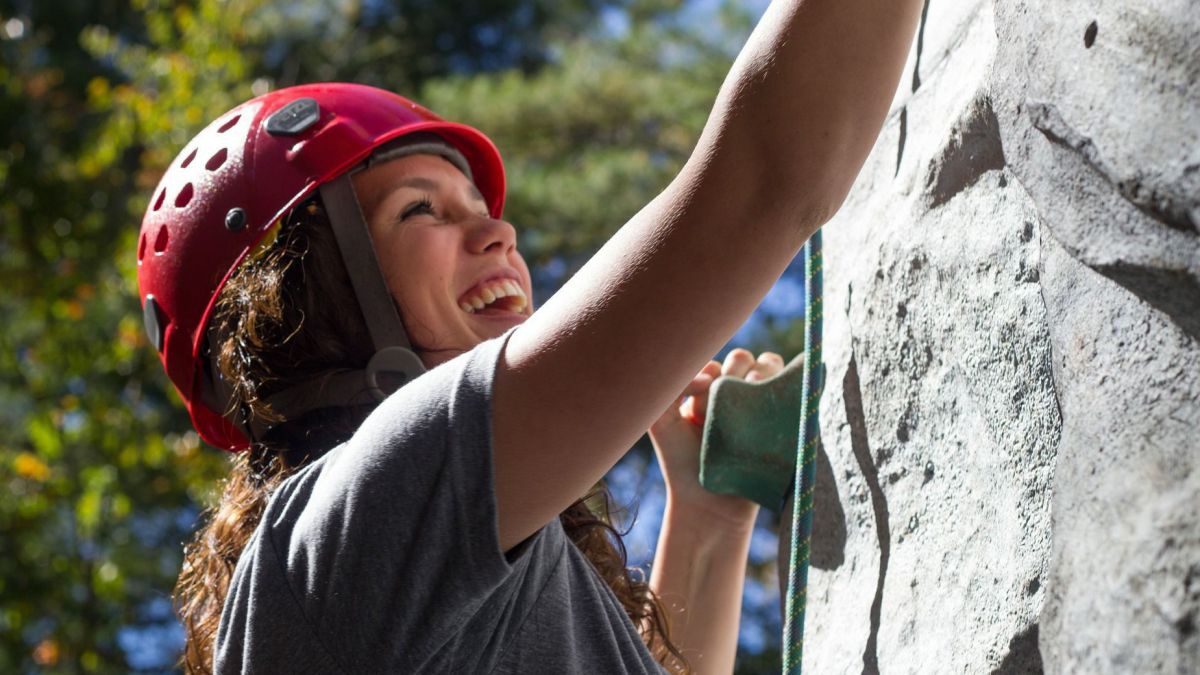 climbing-525768_1920