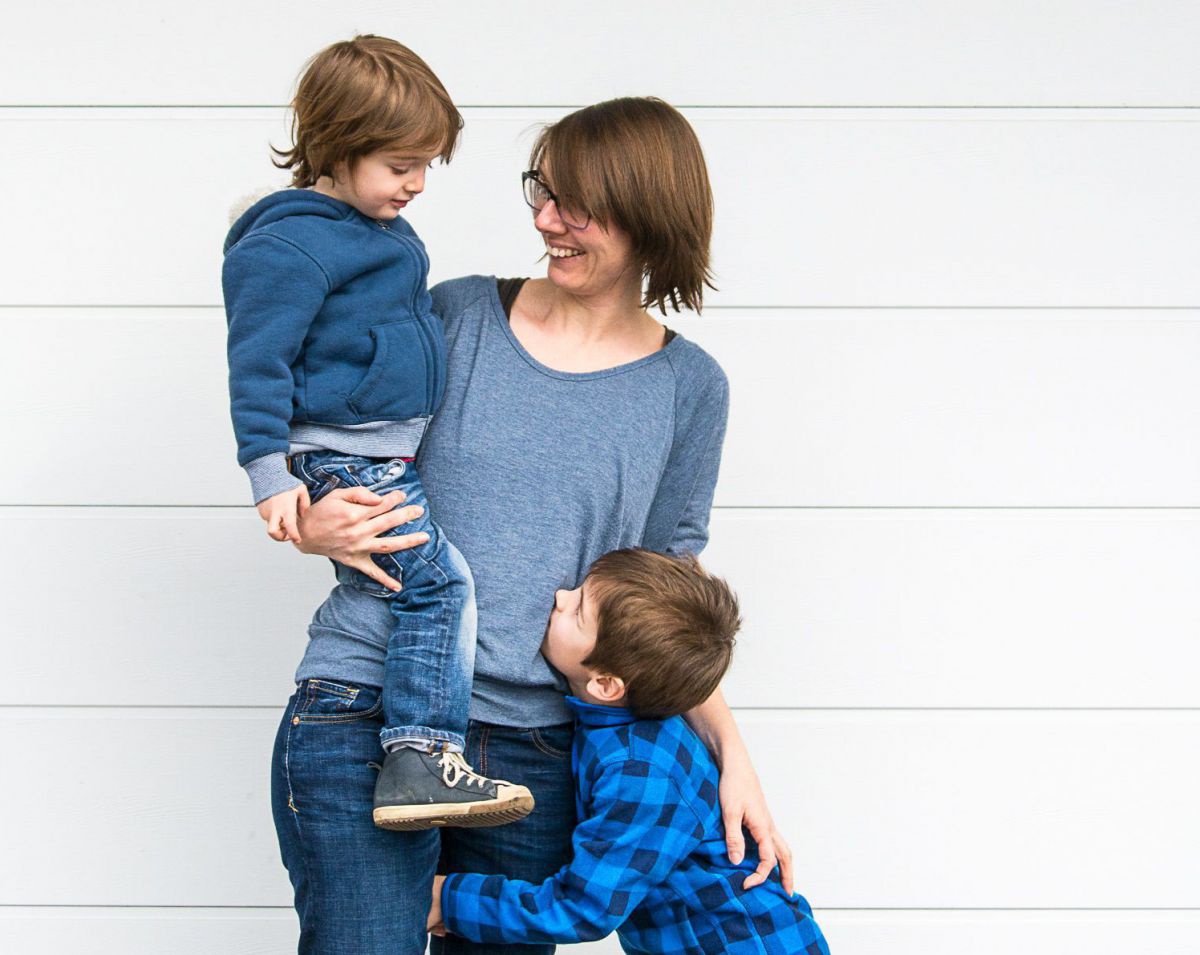 Birgit Ottendorfer mit ihren zwei Kindern.