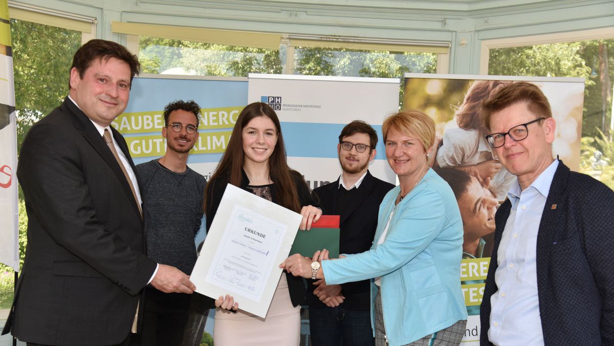 2-preisverleihung_schreibwettbewerb-baden-2020_amelie-schlachtner_foto-poh