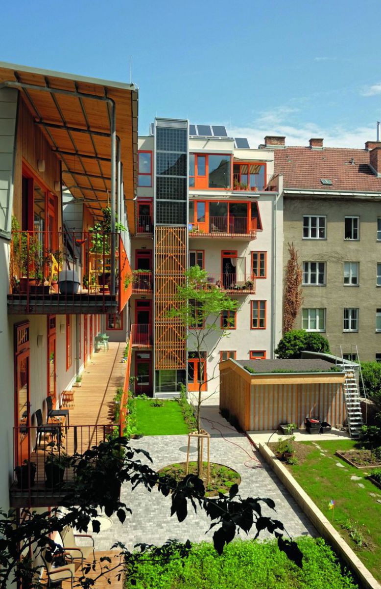 Ein schön begrünter Innenhof.