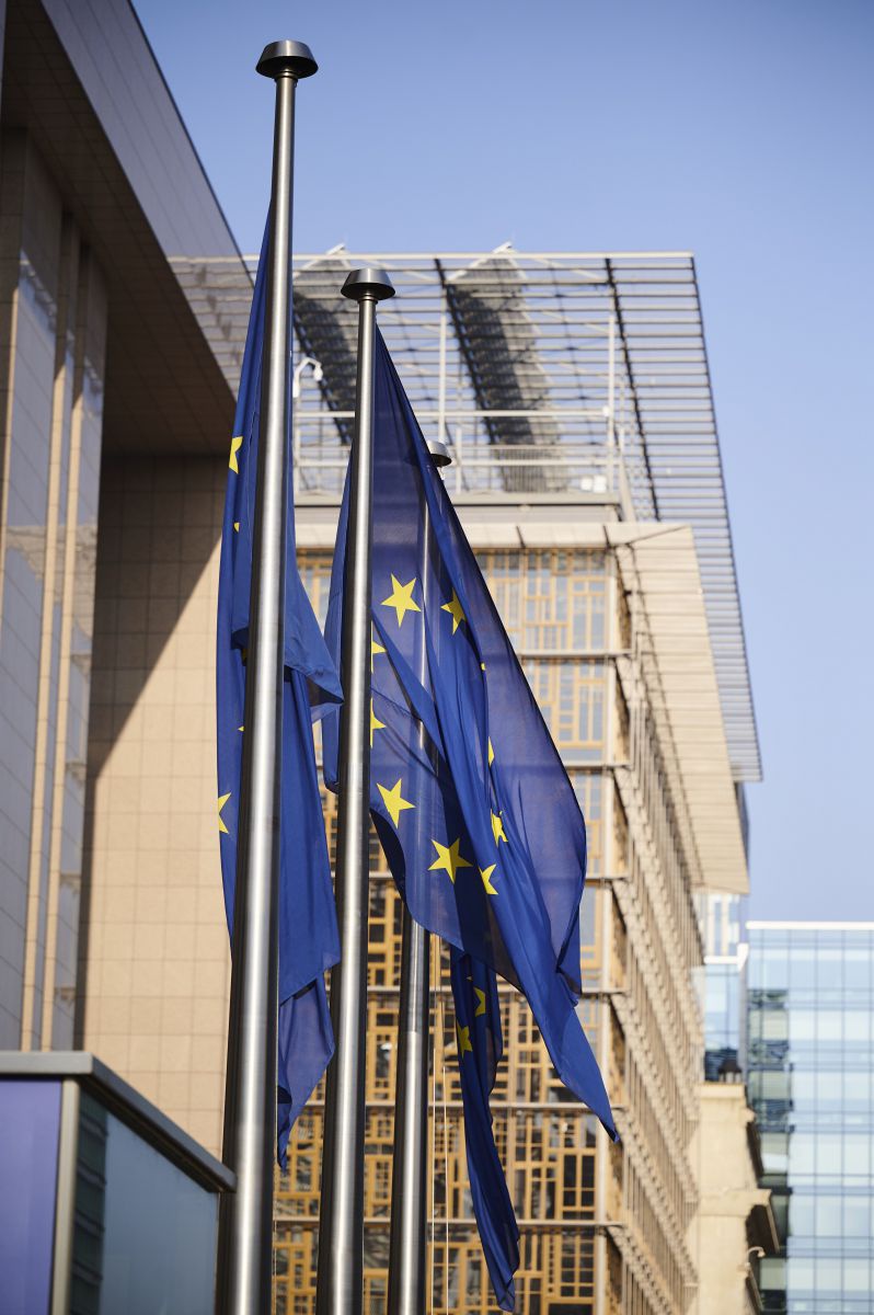 Europaflaggen im Wind