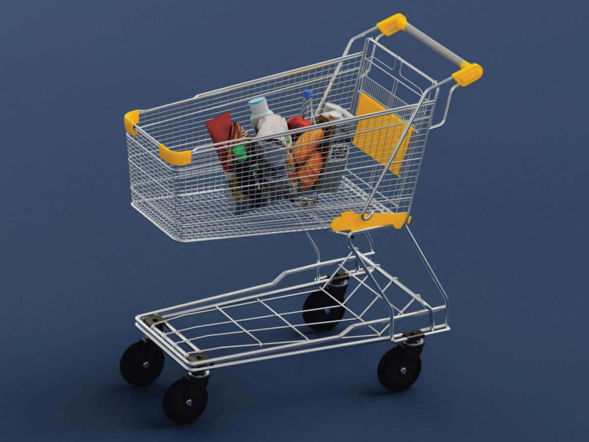 Ein Einkaufswagen vor leerem, dunkelblauen Hintegrund. Im Korb liegen ein paar wenige Grundnahrungsmittel.